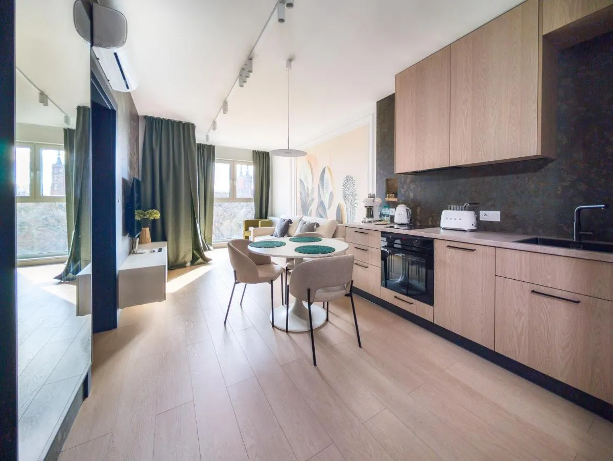 Image 3 of Botanical Garden Prestige Apartment