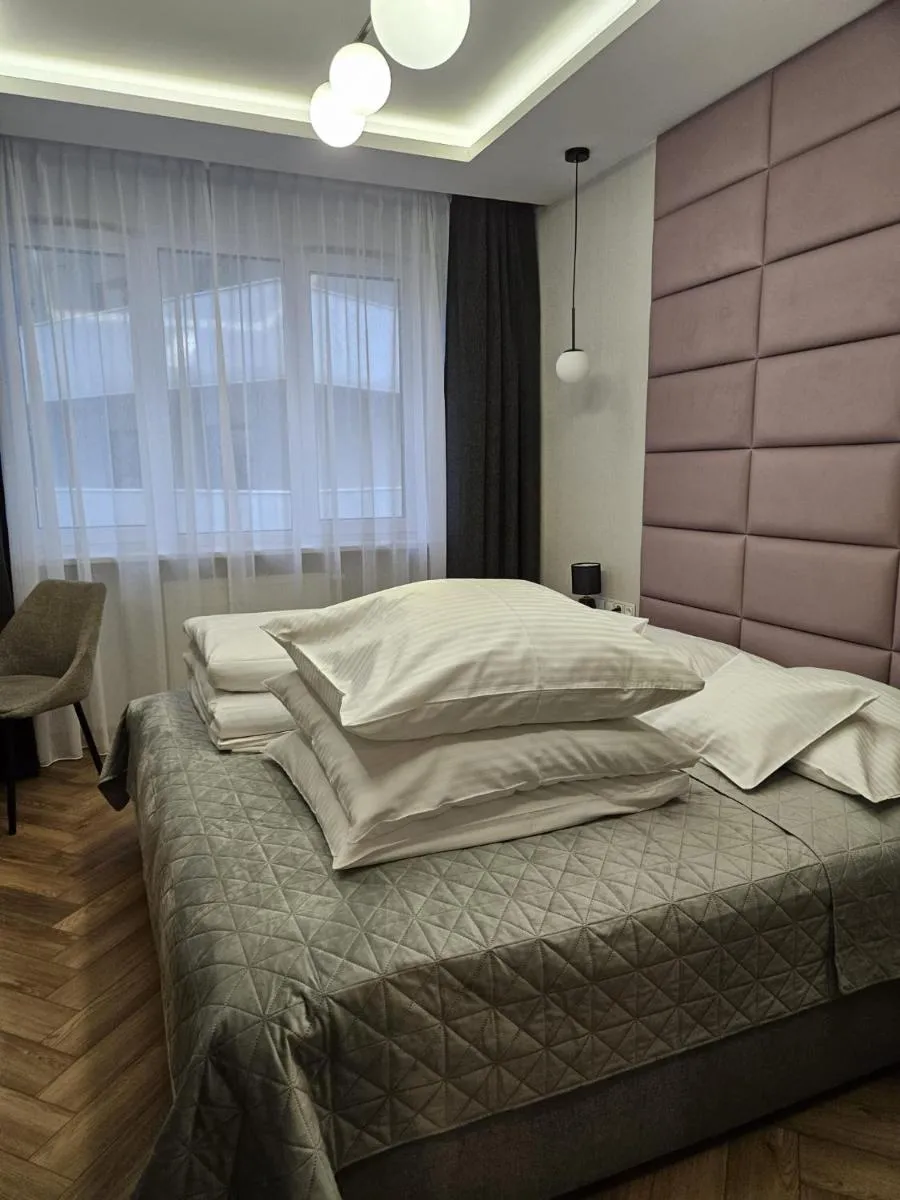 Image 4 of Central Park Green Apartament