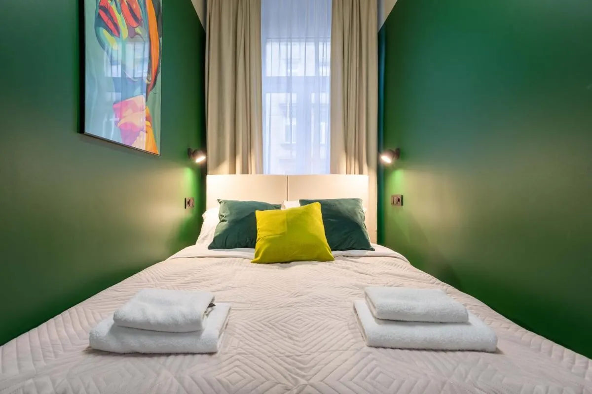 Image 1 of Comfy Modern Apart in Old Town Parking by Hoomvi