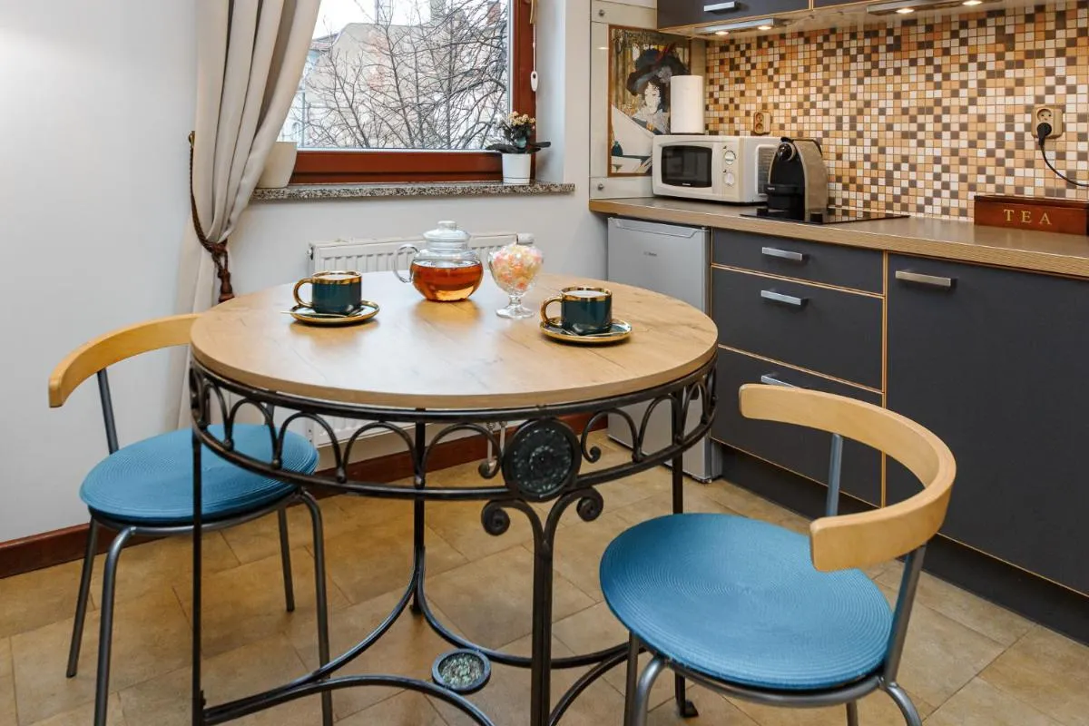 Image 2 of Cozy Apartment