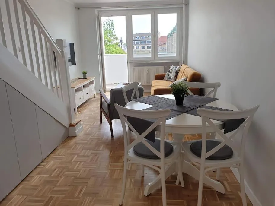 Image 1 of Duplex 250 m from Market Square