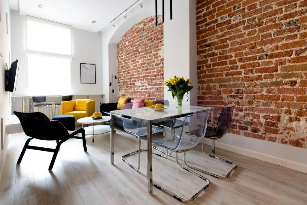 Image of Elegant 2BR, Amazing Old Town Views, Plac Solny Walk to Rynek! Amenities
