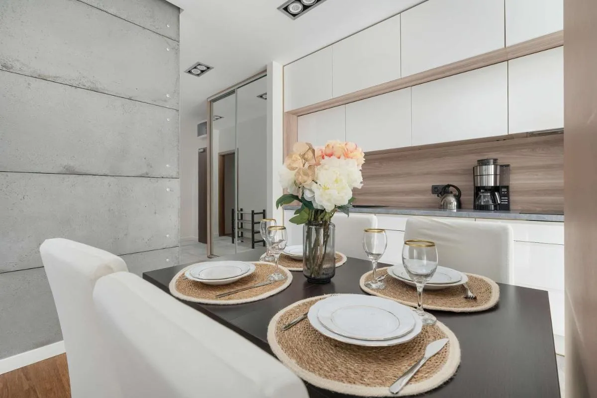 Image 6 of Elegant Apartment Ślężna in Wrocław with Parking by Noclegi Renters