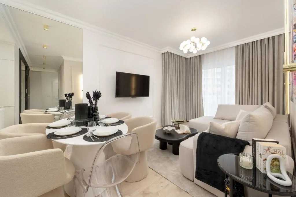 Image of Elegant Apartment with Parking on Kępa Mieszczańska Wrocław by Renters Prestige