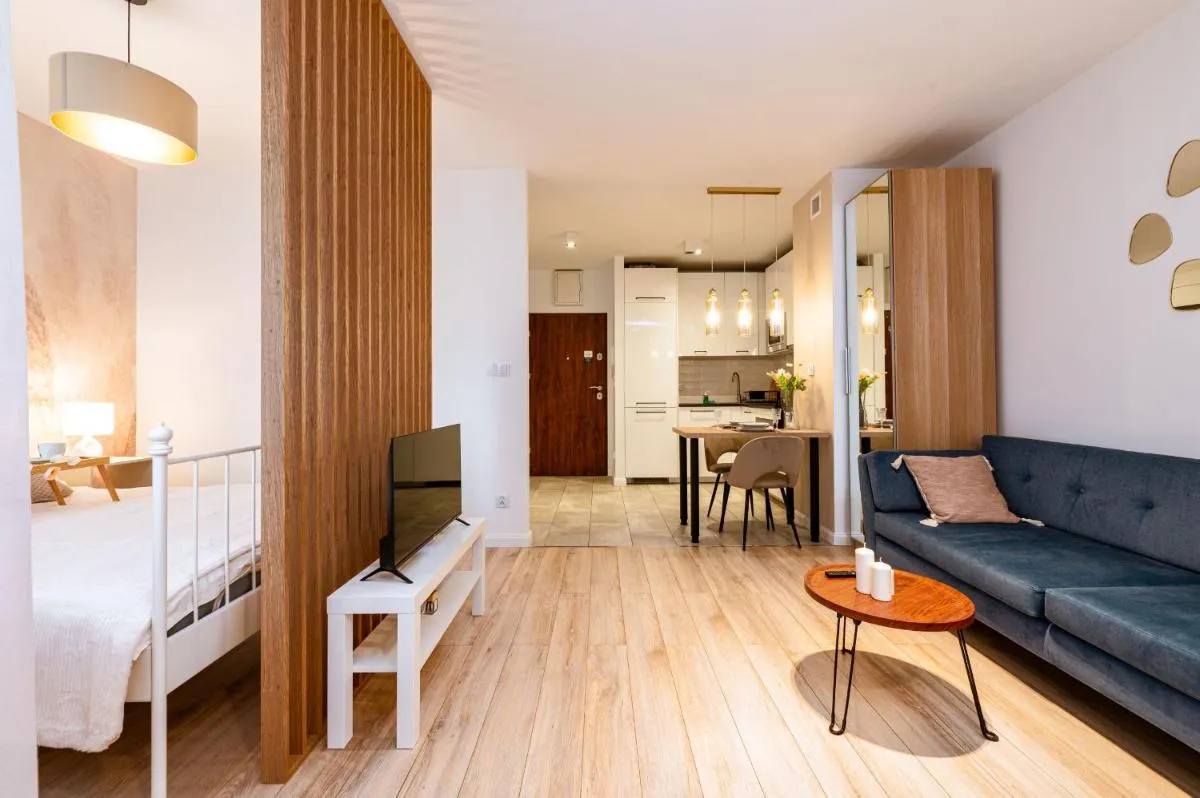 Image 3 of Grabiszyńska Studio – Balcony & Workspace – by Rentujemy