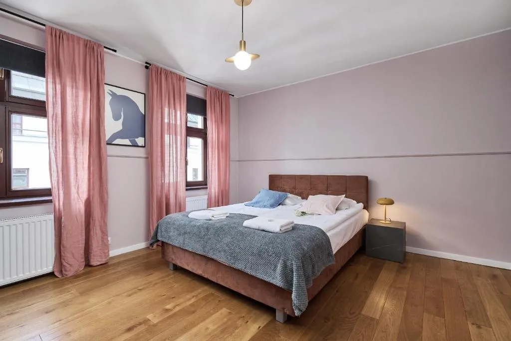 Image of Heart of Wroclaw Uniwersytecka by Noclegi Renters
