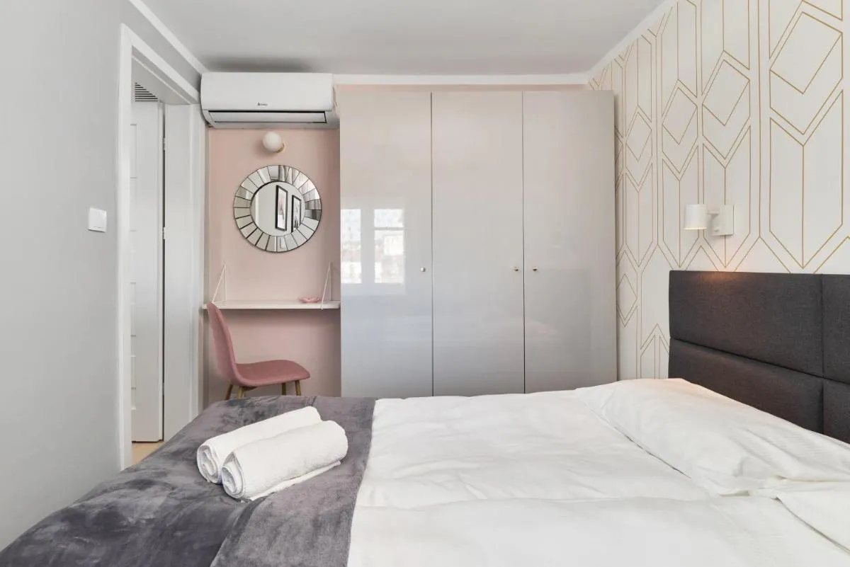 Image 6 of Kotlarska Market Square Apartment with Airconditioning by Noclegi Renters