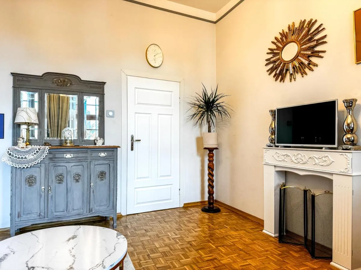 Image 6 of Luxury Decor & Amazing Island Views, Center! 5mins Rynek