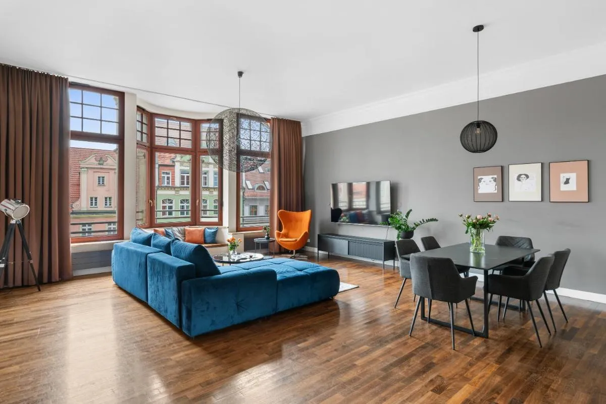 Image 3 of Majestic Residence -150m2 with Iconic Market Square View AS HOME Apartamenty R506