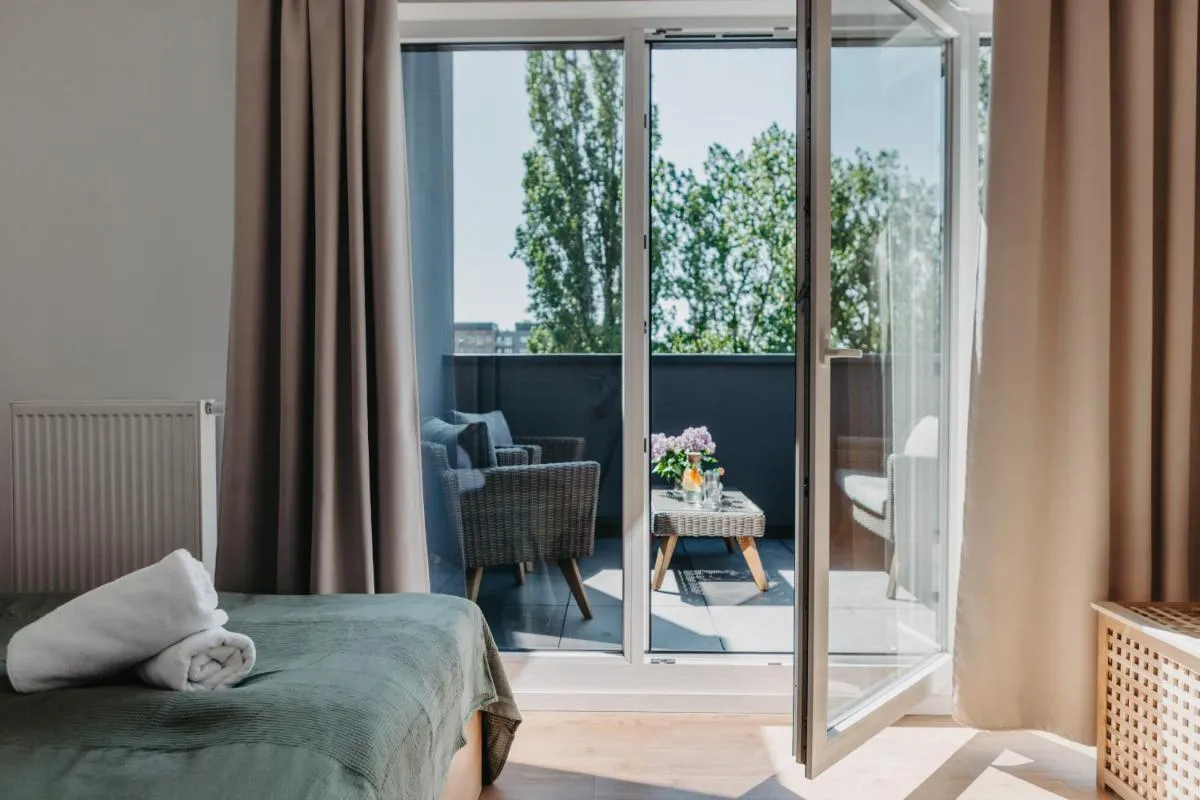 Image 1 of Mieszczańska 46 – Nowoczesny apartament z 2 sypialniami – taras, parking, centrum – Fair Rentals