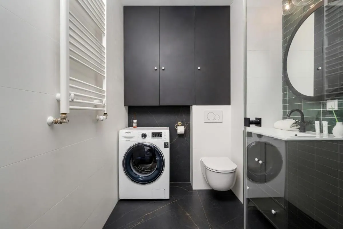 Image 3 of Modern Classic Studio Apartment in Kępa Mieszczańska by Noclegi Renters