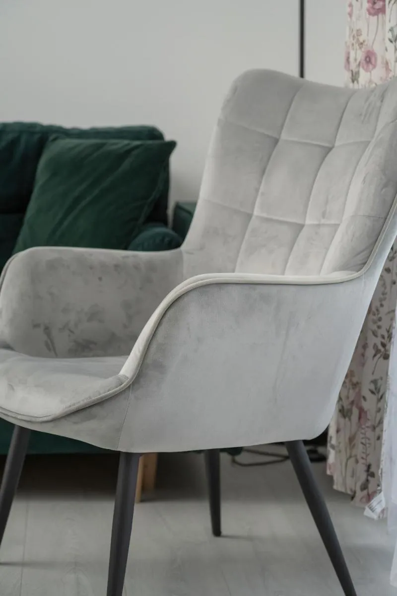 Image 6 of Modern Classic Studio Apartment in Kępa Mieszczańska by Noclegi Renters