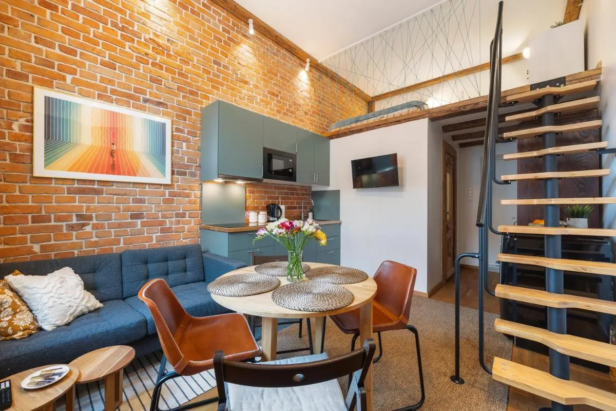 Image 4 of Oak Doors Apartament w Rynku – ProperUNIT