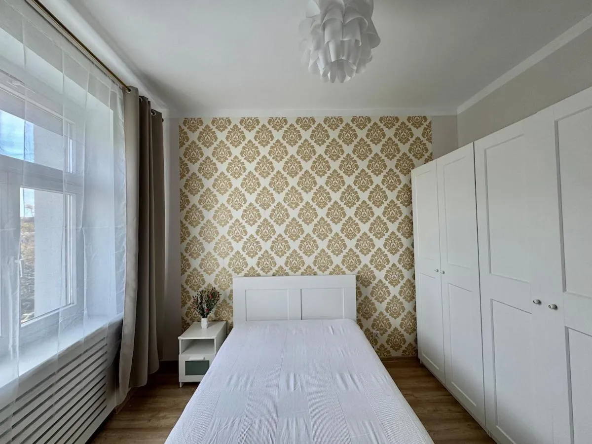 Image 1 of Quiet apartment by the market