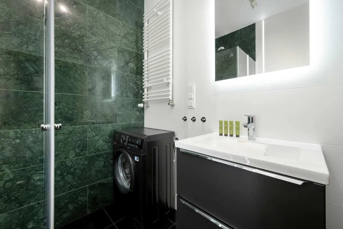 Image 3 of Quorum Apartment with Parking and Air Conditioning close to the City Center in Wrocław by Renters Prestige