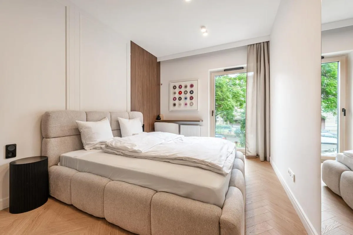 Image 1 of Renoma Old Town Residence