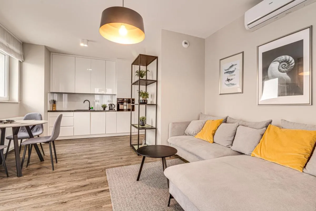 Image 3 of RentPlanet – Apartament Słonimskiego