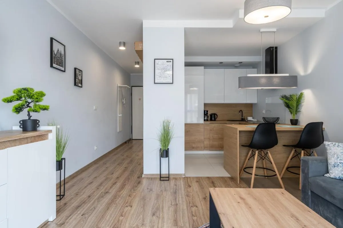 Image 1 of RentPlanet – Apartament Walońska