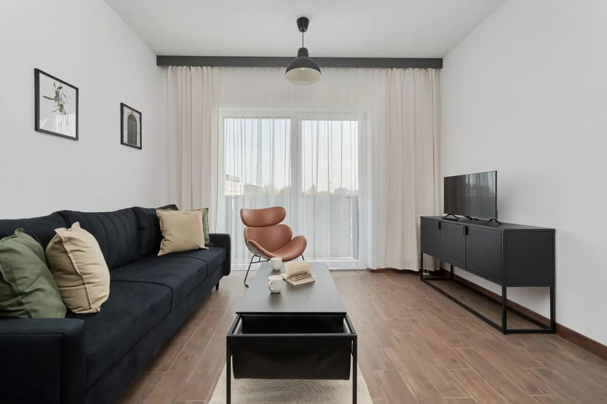 Image 1 of Rent like home – Spacious Studio with Balcony Słonimskiego 2