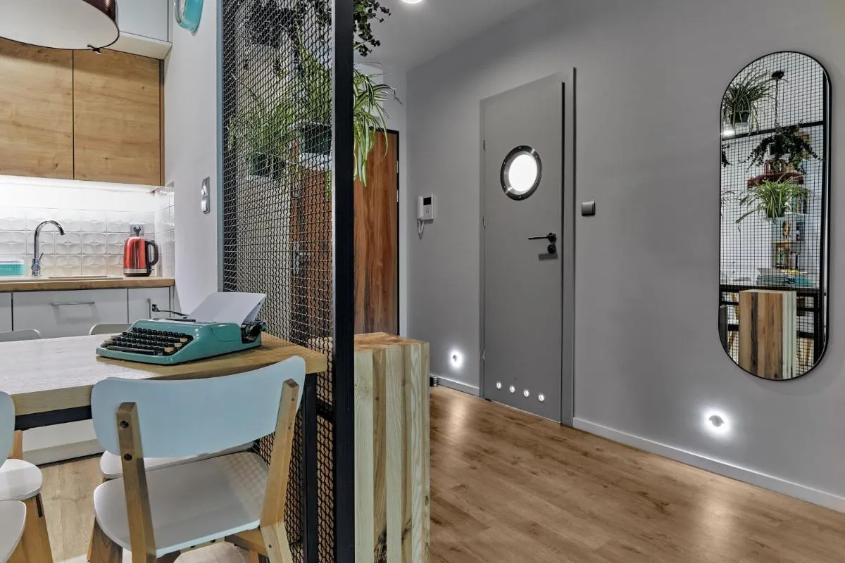 Image 2 of Sherlock Apartment