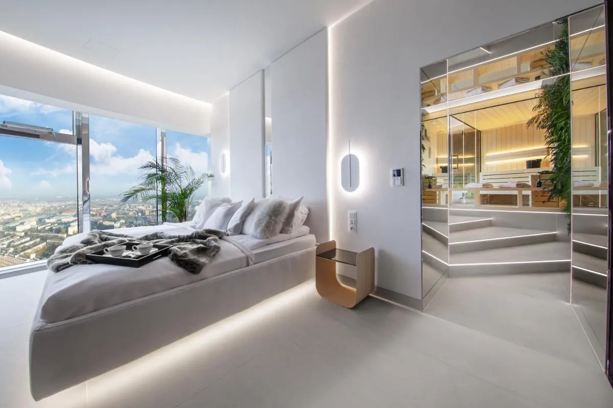 Image 1 of Sky Tower – 48 Piętro Penthousy z Prywatna SPA – ADULT ONLY