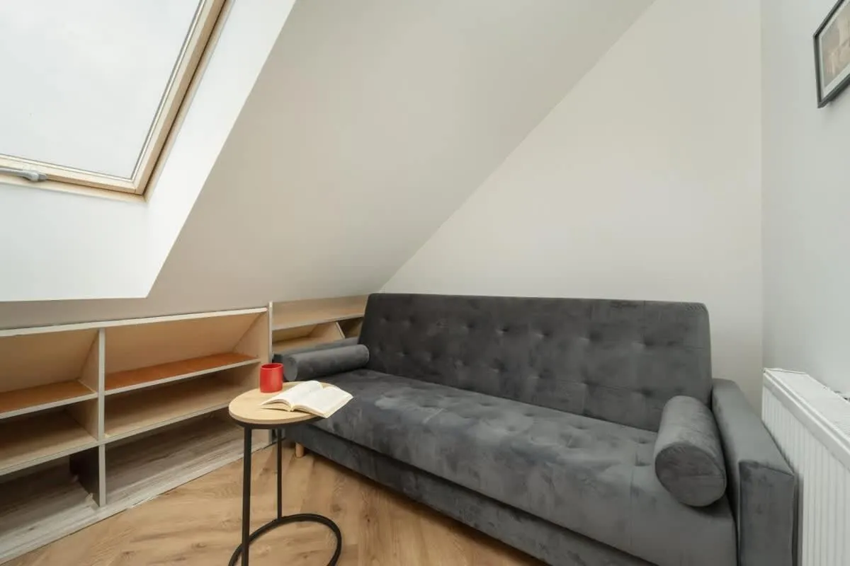 Image 3 of Spacious Apartment for 11 with 5 Bedrooms in Wrocław by Noclegi Renters
