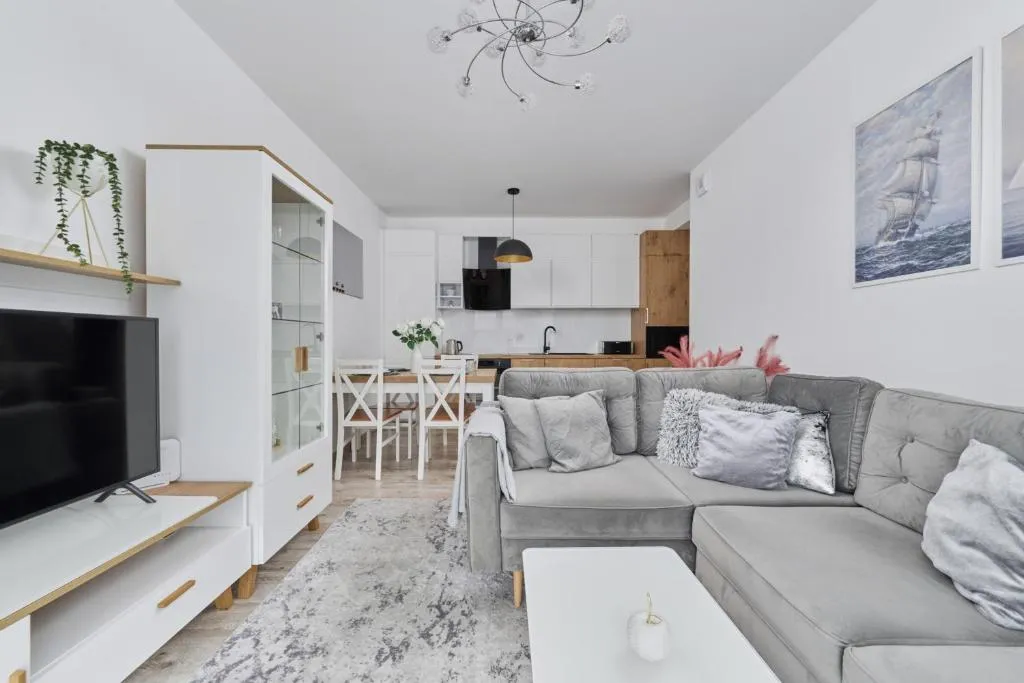 Image of Spacious Apartment suitable for Remote Work with Balcony & Parking by Noclegi Renters
