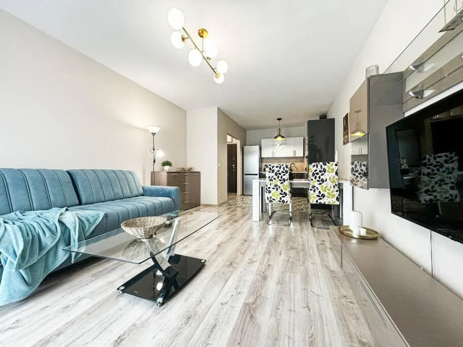 Image 4 of Stylish Apartment – Balcony, Church Views, Parking! Tram