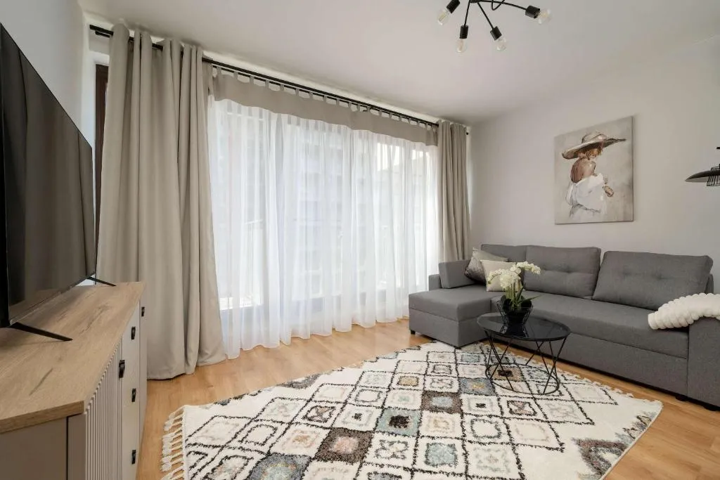 Image of Stylowy Apartament z Klimatyzacją i Parkingiem Wrocław by Noclegi Renters