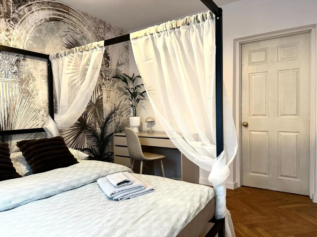 Image 1 of Świętego Mikołaja Apartment – Self Check-In 20h