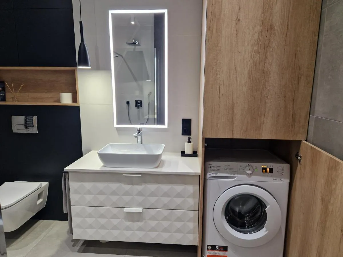Image 2 of Tesorio Apartment Wroclaw – Air Conditioning, Free Parking, Self Check-in – Klimatyzacja, Parking Podziemny w Cenie