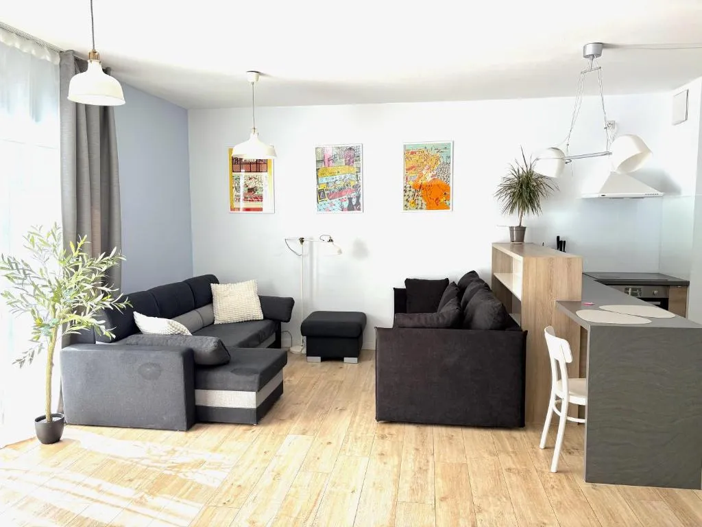 Image of The Grand Martini Apartment – Family & Work Space – 2 Bedrooms, 2 Bathrooms, 2 Parking Places – Twoja przestrzeń dla rodzin i biznesu – everything you need for work and family comfort
