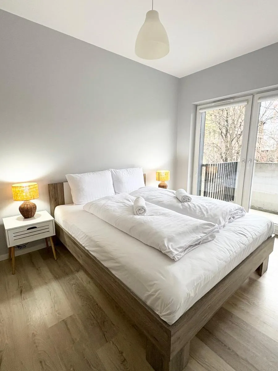 Image 3 of The Grand Martini Apartment – Family & Work Space – 2 Bedrooms, 2 Bathrooms, 2 Parking Places – Twoja przestrzeń dla rodzin i biznesu – everything you need for work and family comfort