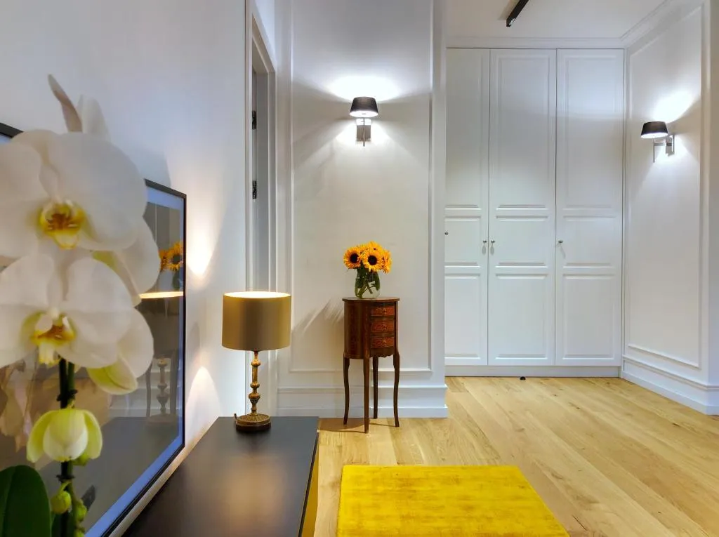 Image of Tom Sawyer’s Old Town Apartment