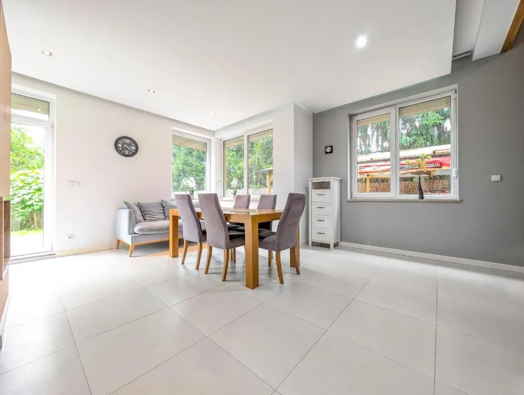 Image of Trawowa Spacious House by BookingHost
