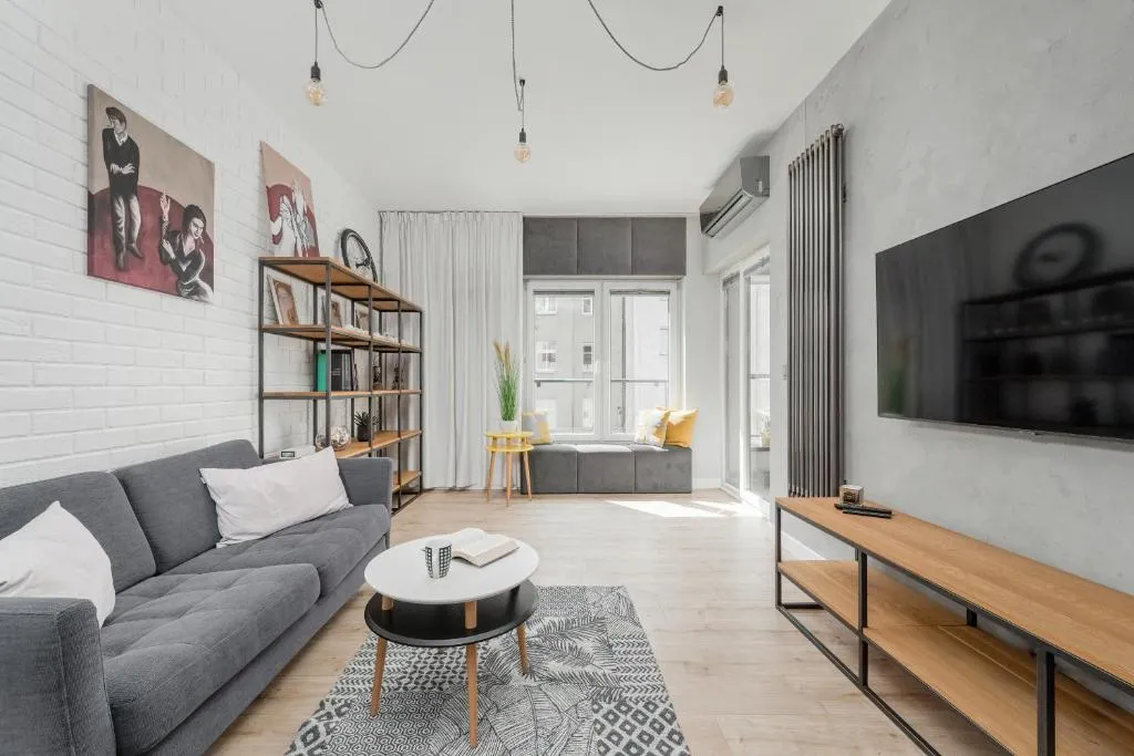 Image of Wrocław Kościuszki Apartament w Centrum Parking by Renters Prestige