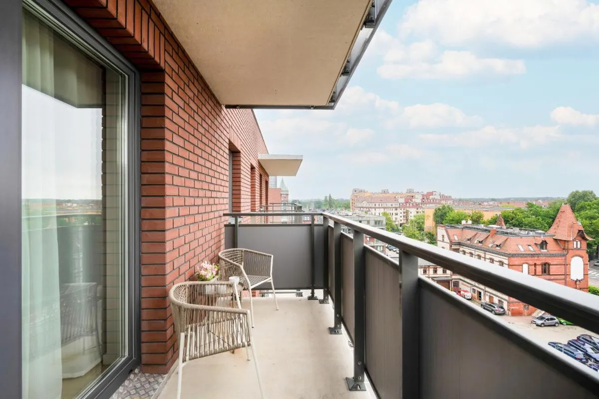 Image 4 of Wrocław nad Brzegiem Rzeki 2 Sypialnie Parking by Renters Prestige