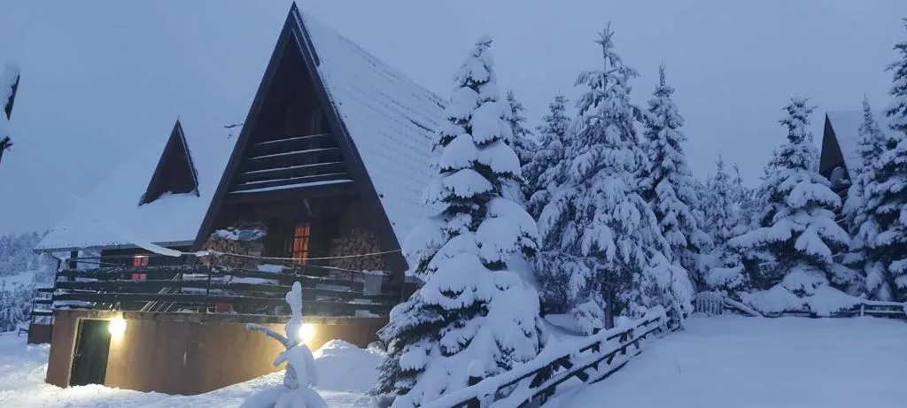 Image 1 of Chalet Four Seasons