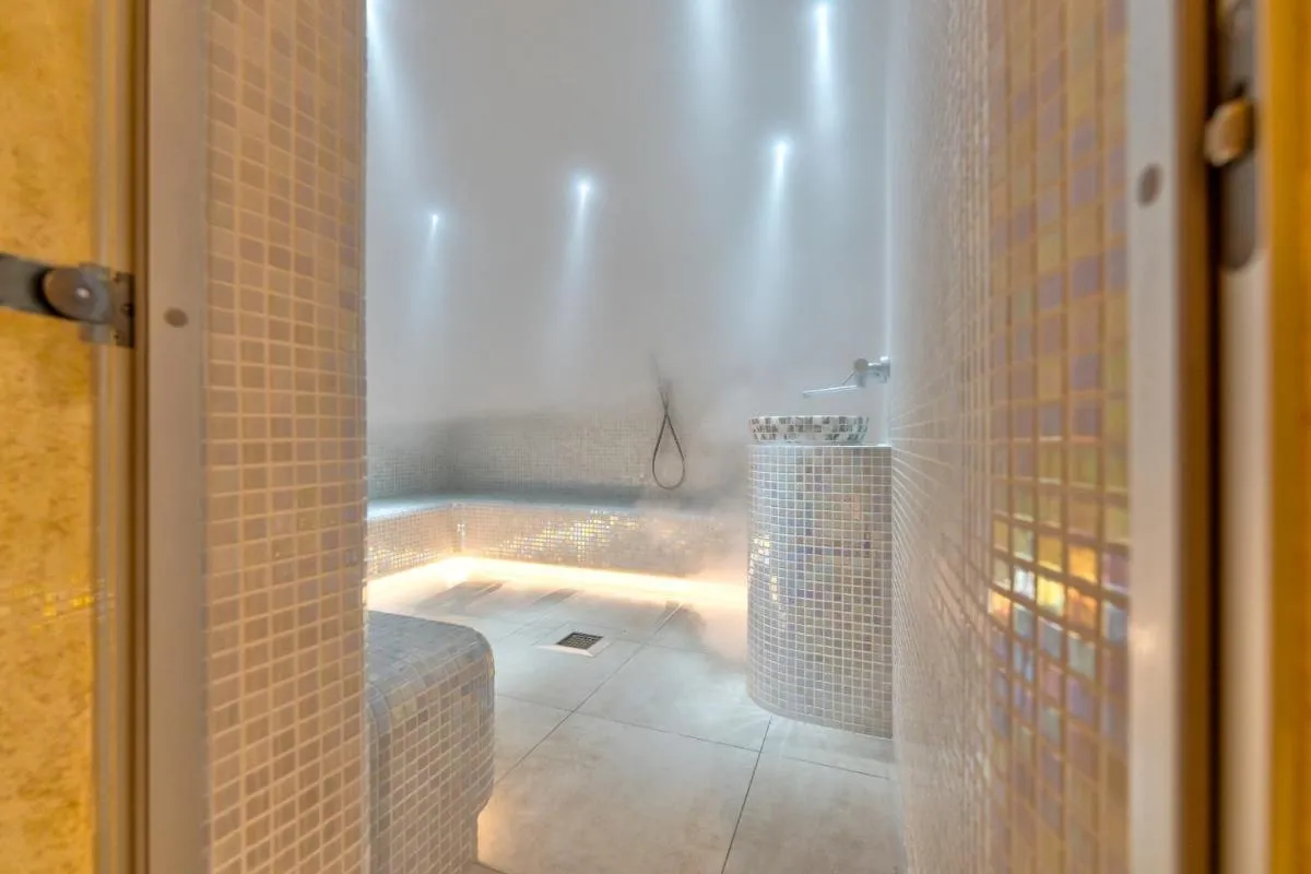 Photo 3 of Lazy Bear Moderan Spa na Planini