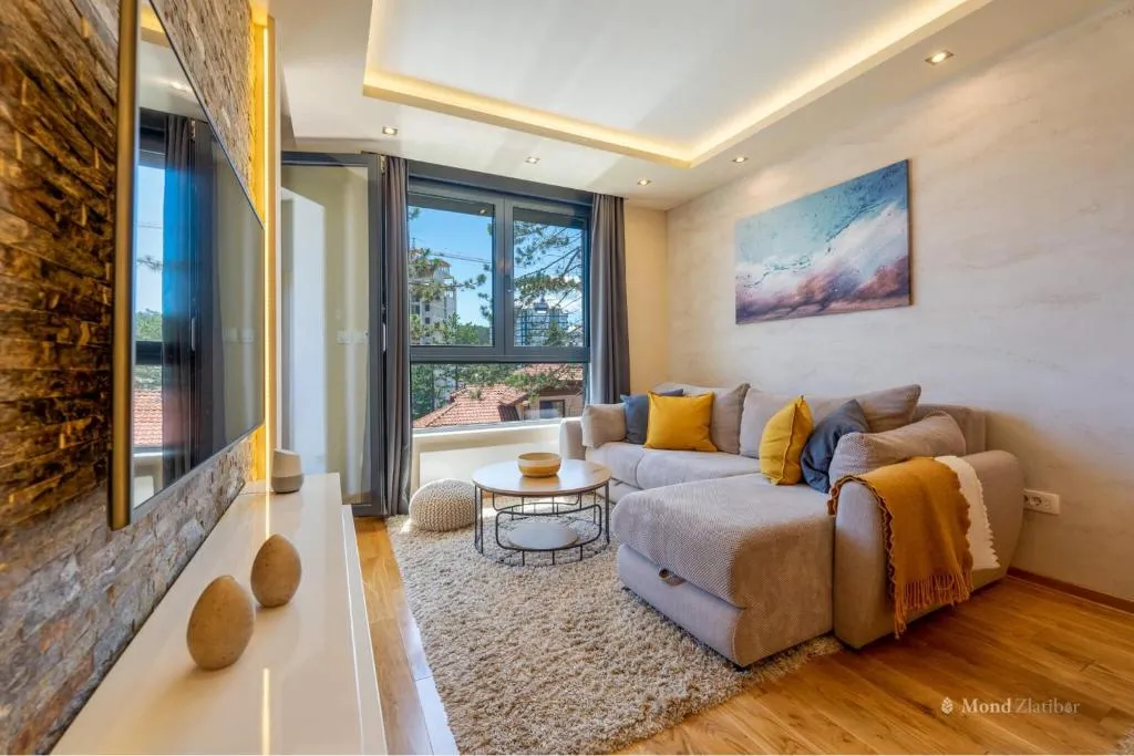 Image 1 of Mond Apartman