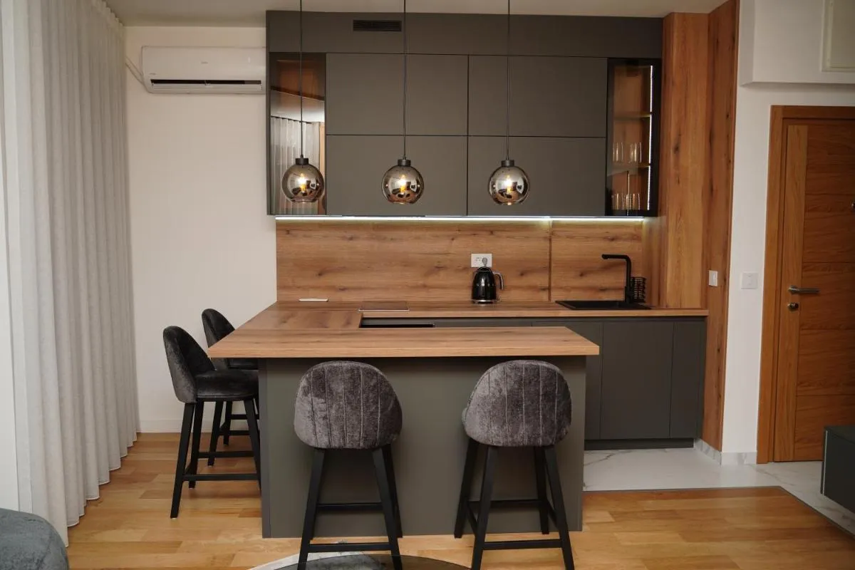 Photo 5 of Square Luxe Residences