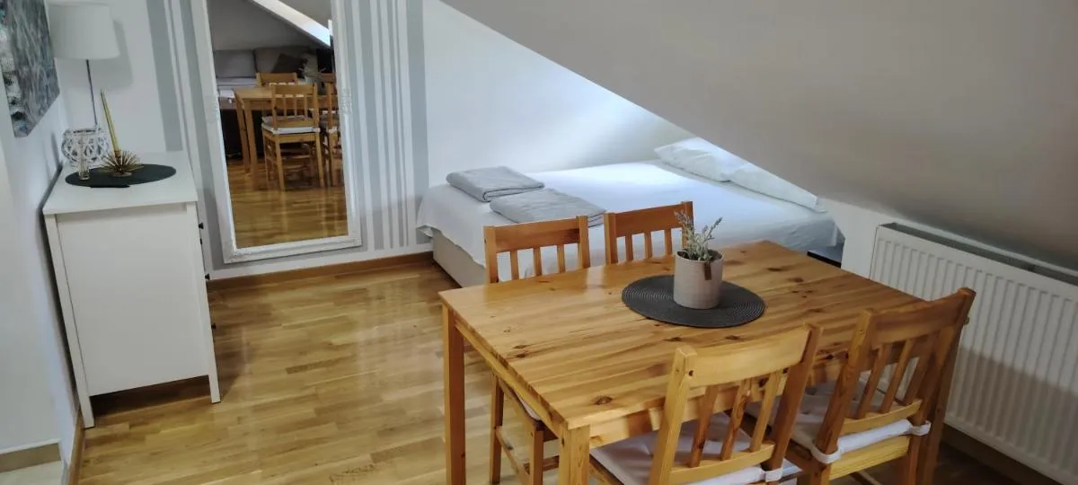 Photo 5 of Srna
