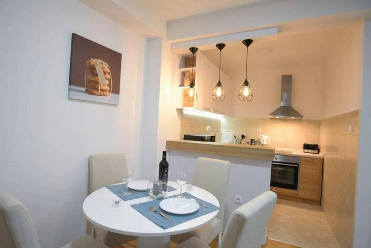 Photo 4 of Sunny Apartment 18